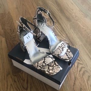 Snake print heels NEW